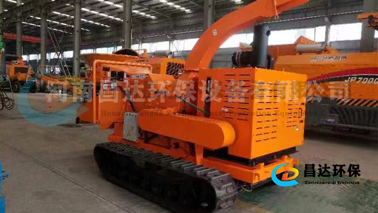 6145履帶樹(shù)枝粉碎機(jī).jpg